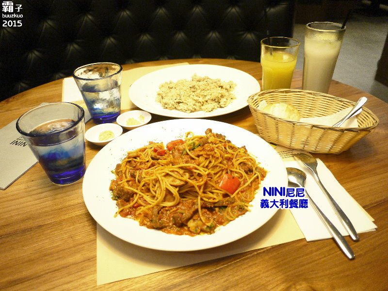 Nini 尼尼義大利餐廳台茂店 義大利麵跟燉飯份量多 辣味牛肉番茄義大利麵辣勁十足 台茂購物中心 桃園義大利麵 南崁義大利麵 霸子 食樂拼圖